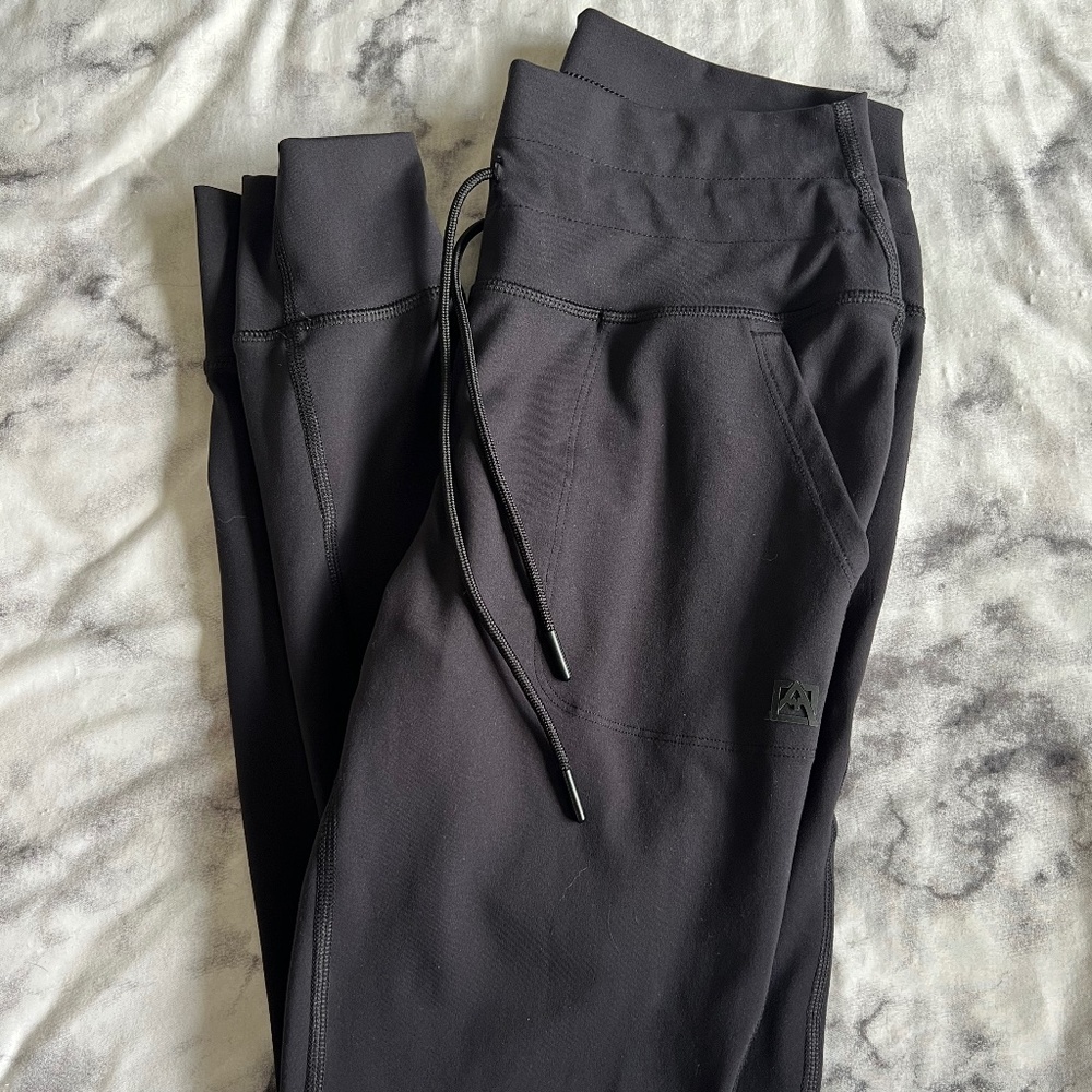 Avalanche Women's Drawstring Waist Gym Hiking Legging Fitted Jogger with Pockets